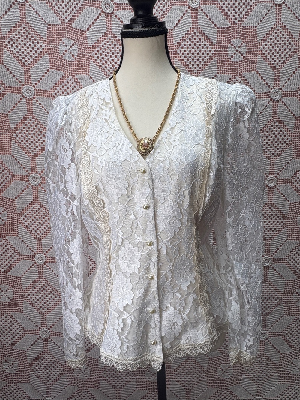 Vintage Benee by Lori Ann White Lace Pearl Button Blouse 1980s